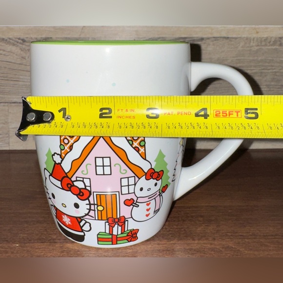 Super Cute 🥰 Hello Kitty 25oz mug - NEW - Picture 6 of 8